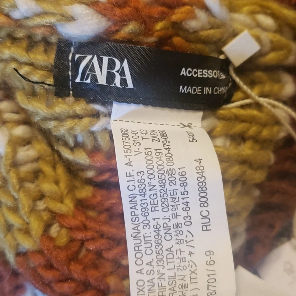 Zara Intarsia Knit Beanie - Brick - Picture 3 of 6
